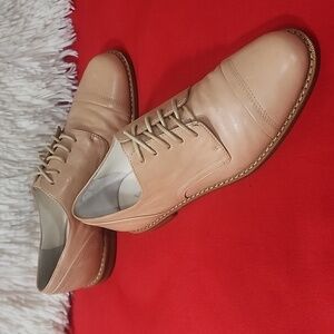 Via SpigaTan Women Oxfords